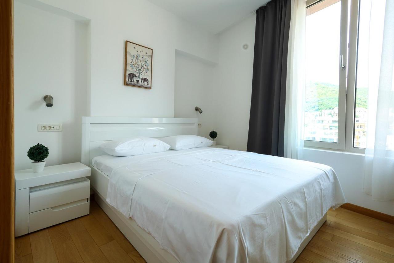 Apartments Status Wow Будва Екстер'єр фото