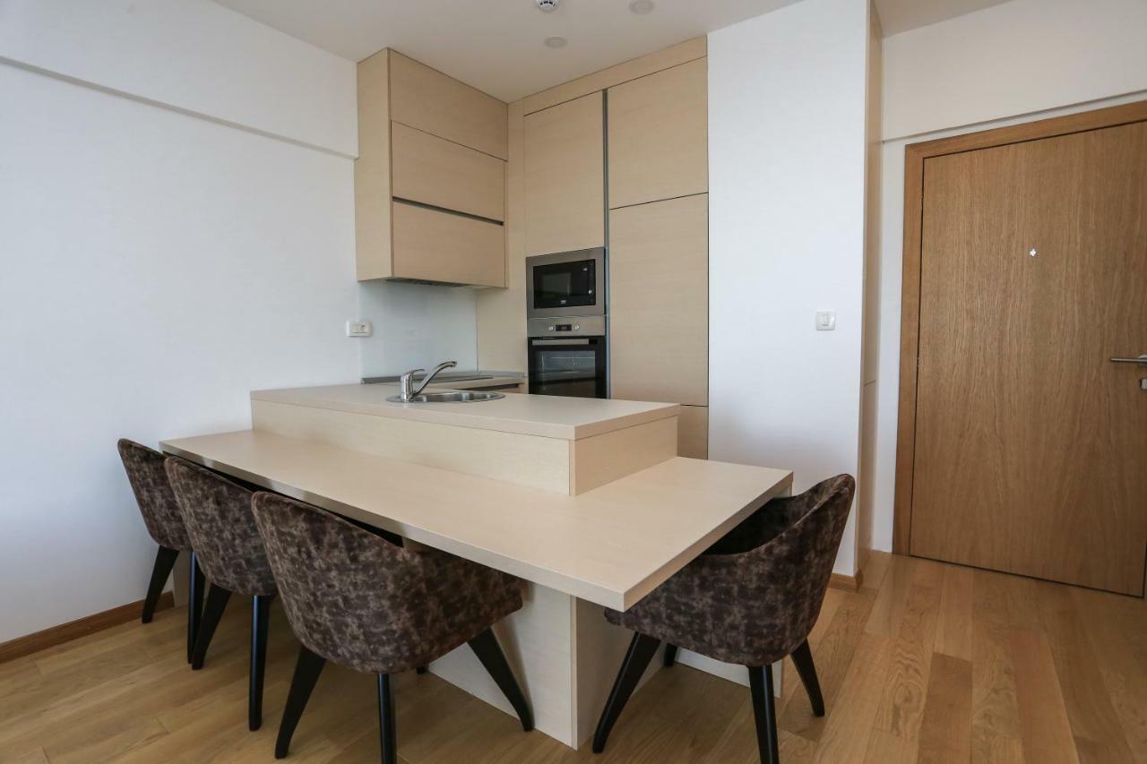 Apartments Status Wow Будва Екстер'єр фото